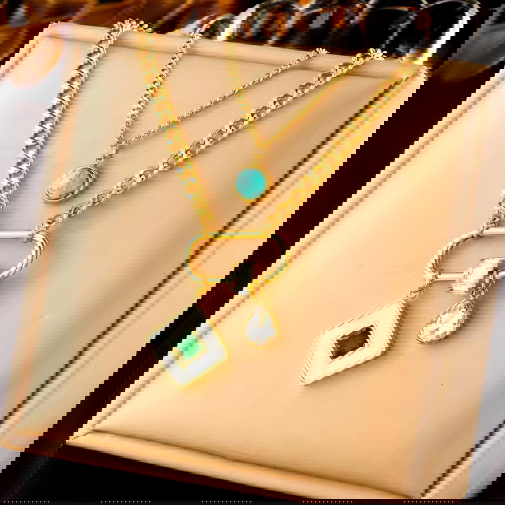 طقم Preview Image