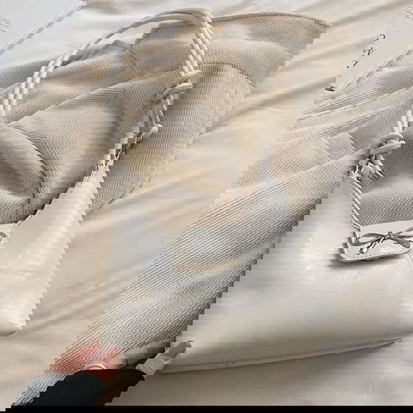 hand bags Image 3 Preview