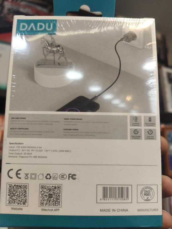 شاحن DADO 20W Image 2 Preview