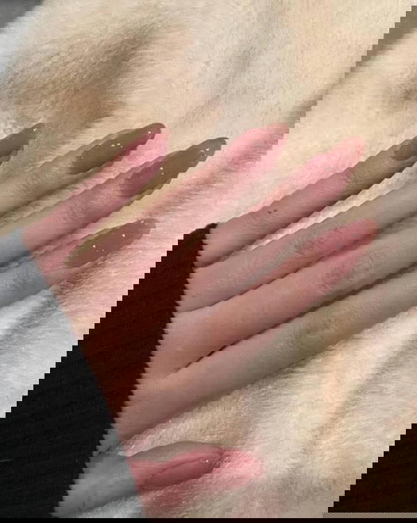 لزق ضوافر Image 3 Preview