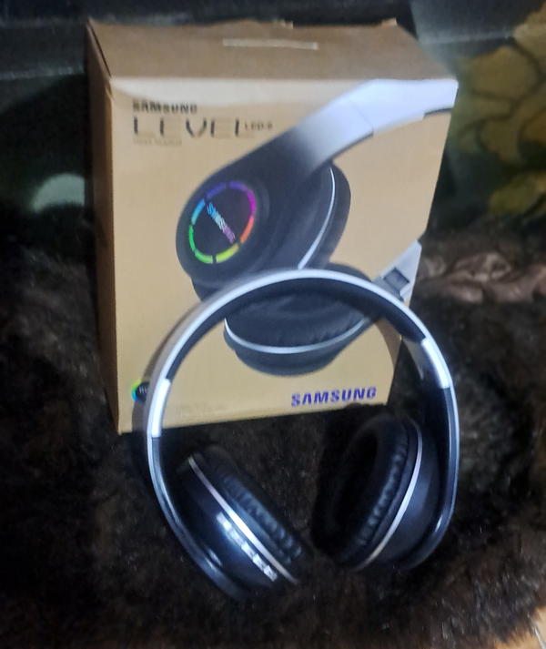 سمآعہ سآمسۆنْجٍ بْيَتٌس SAMSUNG LEVEL LED-6 Image 2 Preview