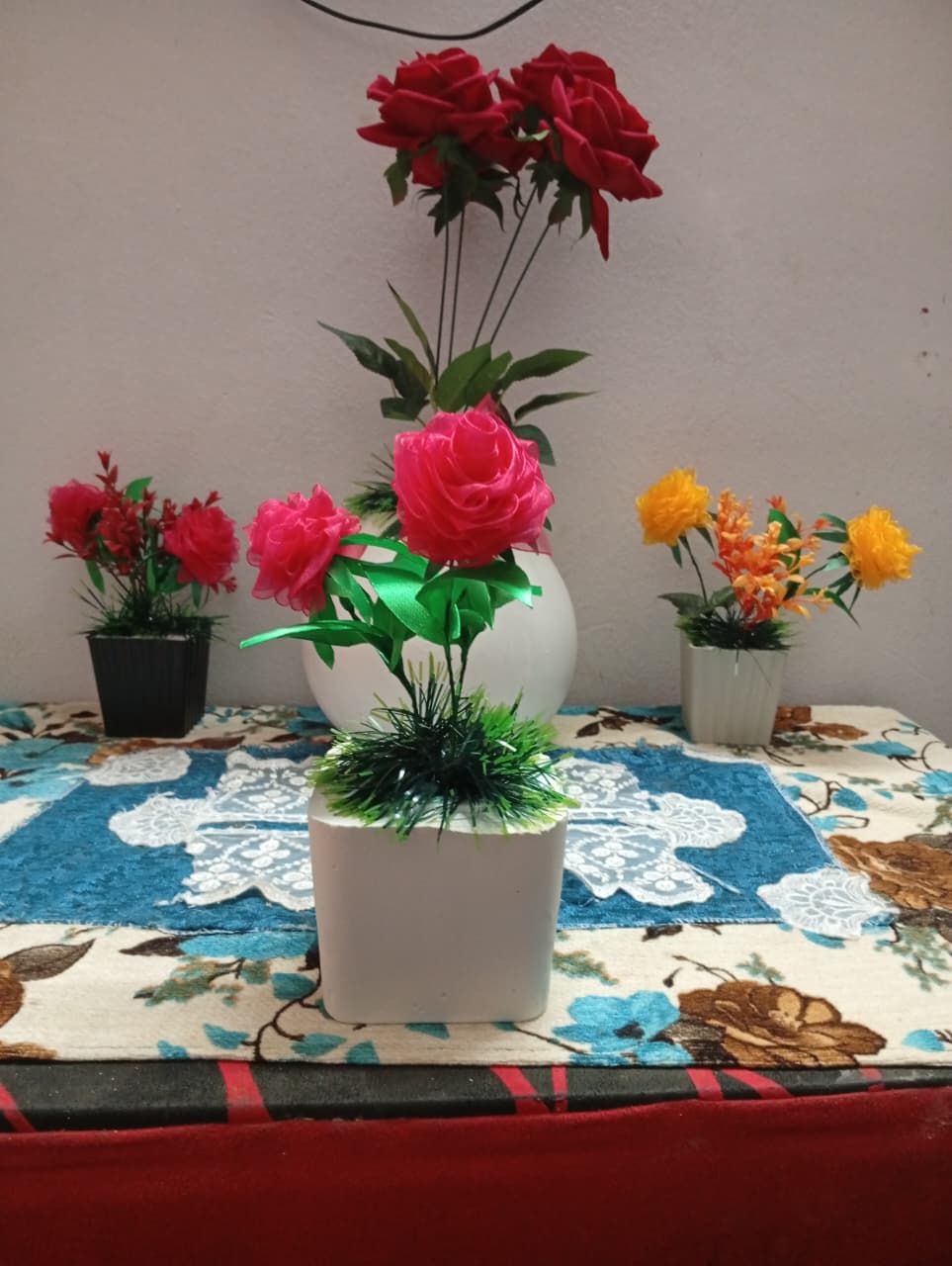 زهرية ورد وسط Preview Image