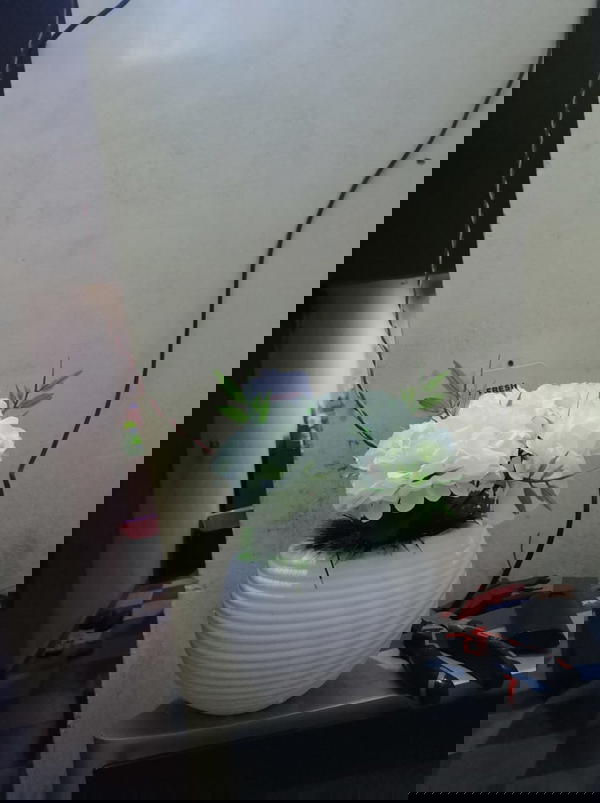 زهرية ورد وسط Image 3 Preview