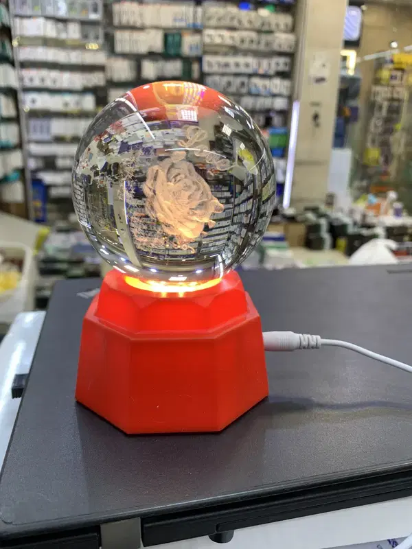 كرة ضوئية زجاجية دوارة اشكال 3D Image 2 Preview