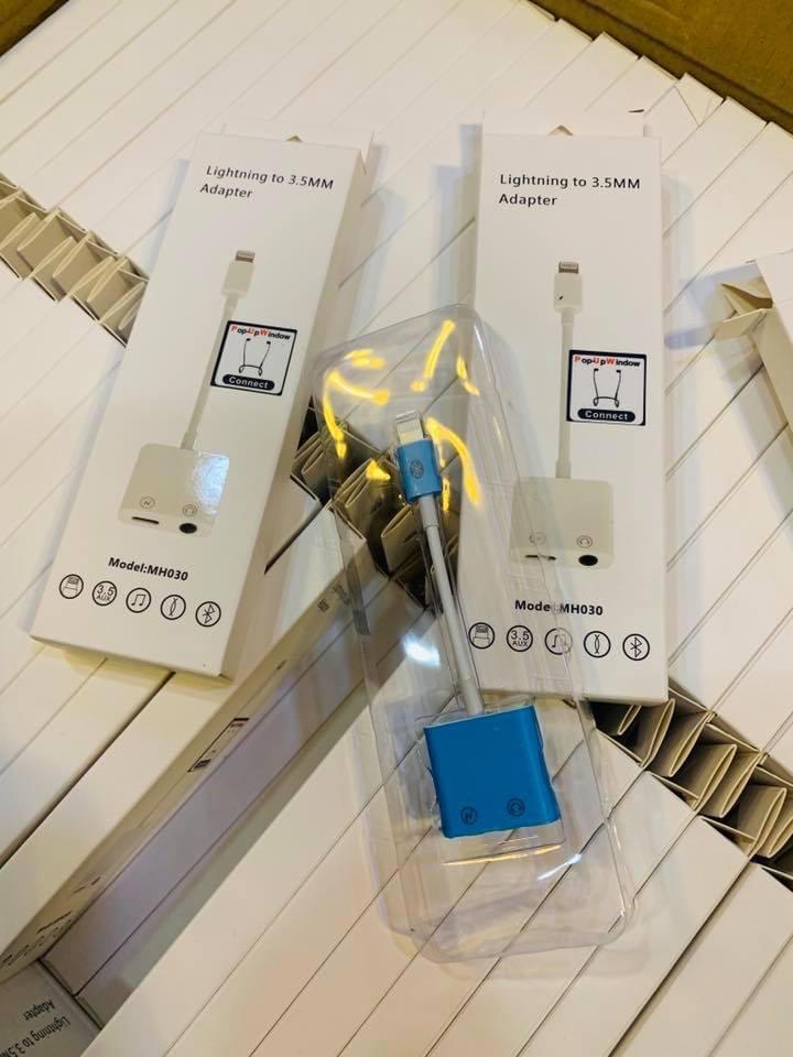 توصالة ايفون شحن وسماعة مزدوج بلوتوث Preview Image