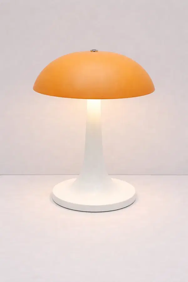 تيبل لامب مكتبي يعمل على الشحن M22 Image 1 Preview