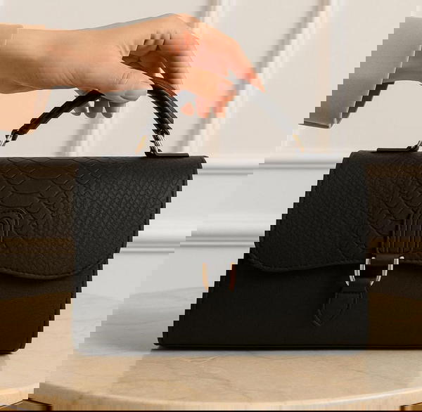 الكولكشن الأروع! شنط بجلد الثعبان!  Image 4 Preview