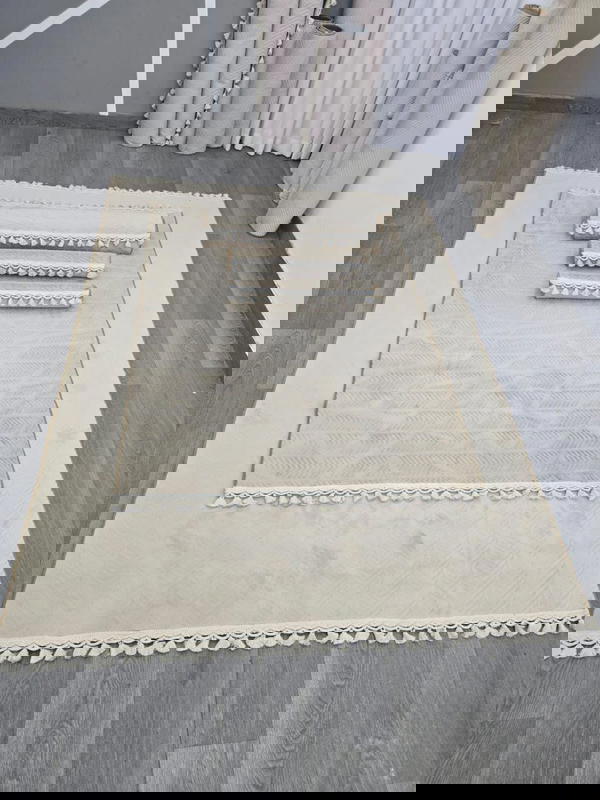 بكج سجاد فرو ارنب 5 قطع سجاده 220×160سجاده 120×170طقم دعسات 3 قطع Image 1 Preview