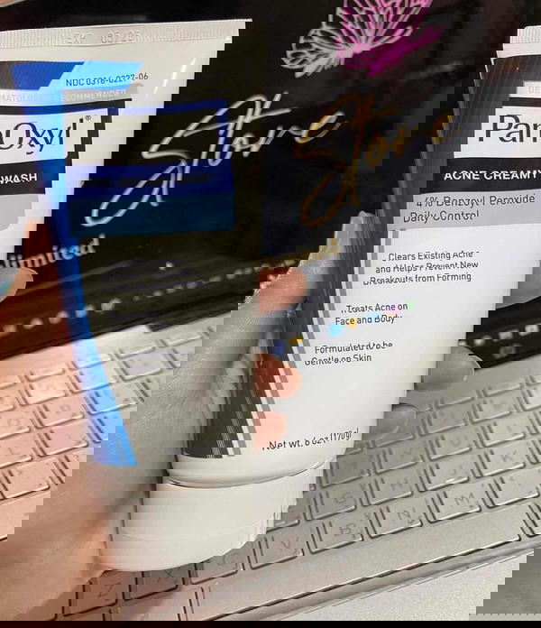 غسول رغوي مضاد لحب الشباب بتركيز 4%(panoxyl) Image 4 Preview