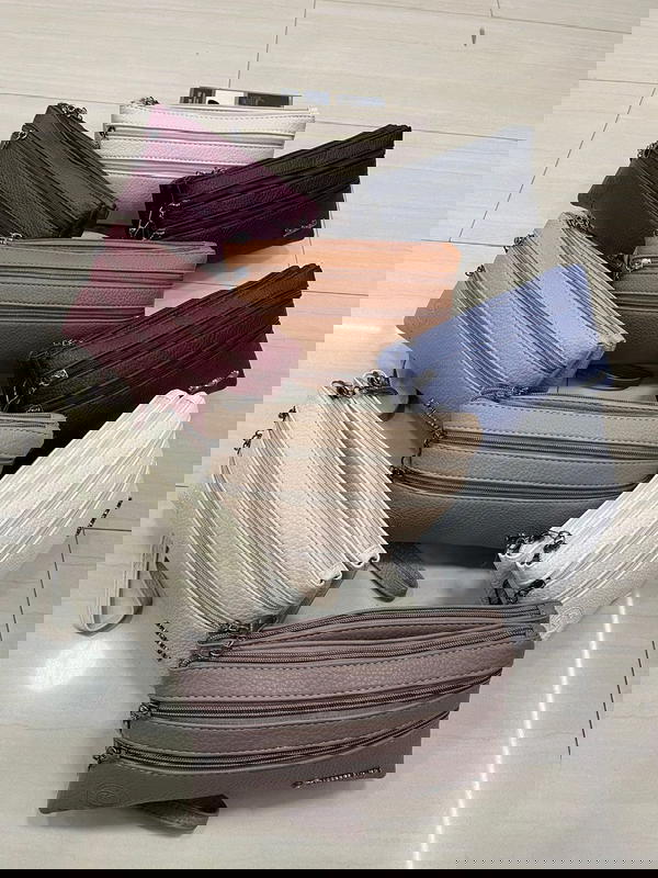 جزدان كوالا حجم كبير مختم ختم الشركه ملااااان سحابات  🔥🔥🔥 Image 2 Preview