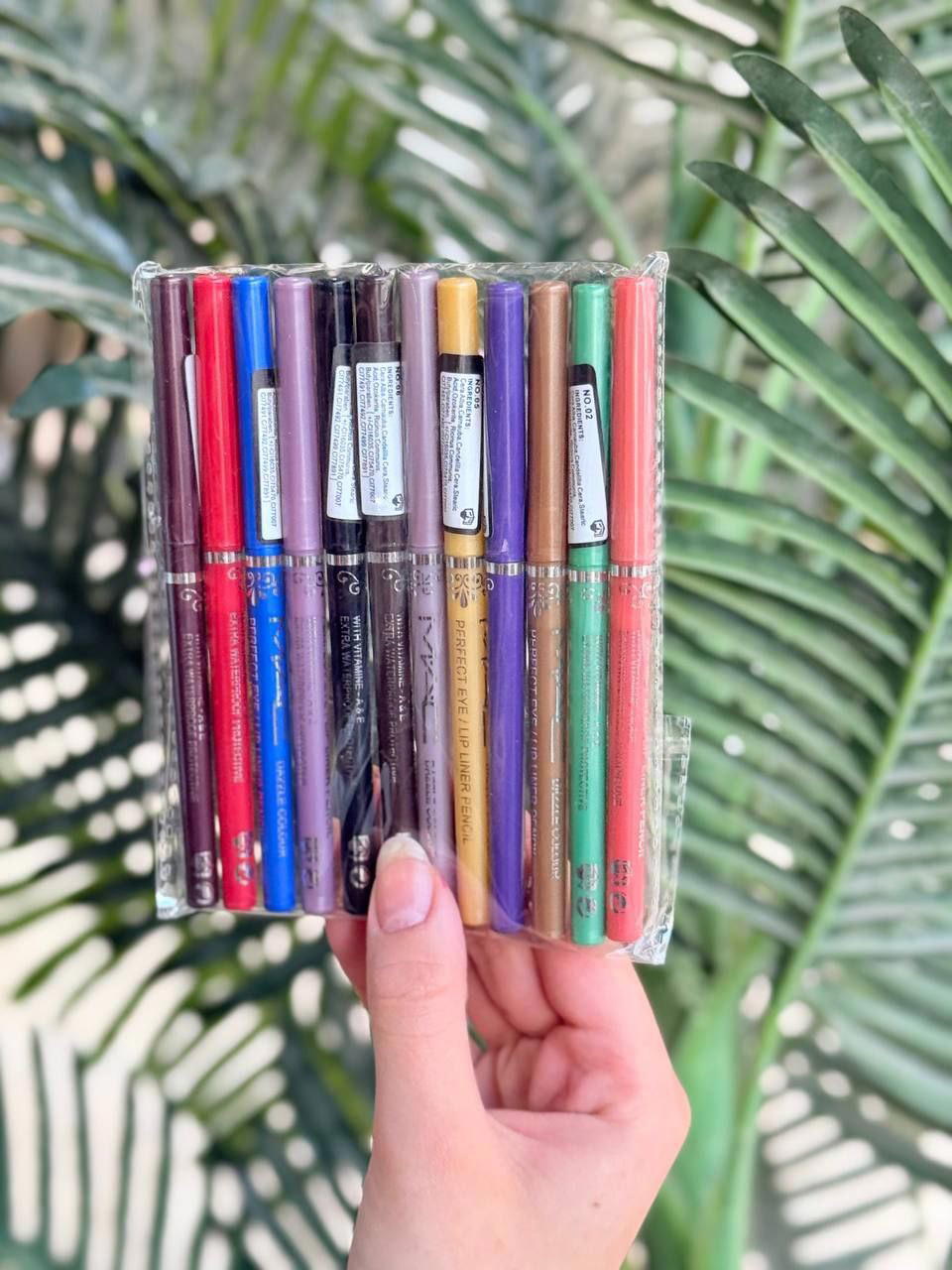 كحلة ملونة الدزينه 12 حبة  🔥🔥 Preview Image