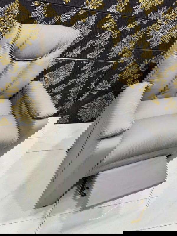 كنبة فاخرة مع مسند اقدام  Image 3 Preview