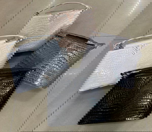 كولكشن V الكروكو اللامع! 🚨4 شنط فاخرة × جلد كروكو Image 2 Preview