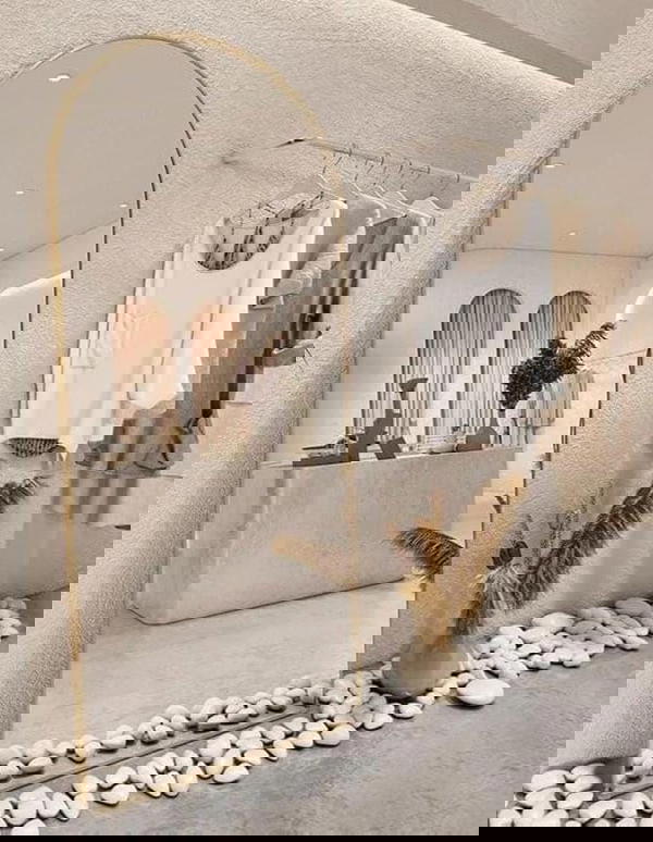 مرآة  مقاس ١٨٠*٨٠ إطار المنيوم سميك ، مرآة ثقيلة جدا  ستاند أو تعليق   Image 2 Preview