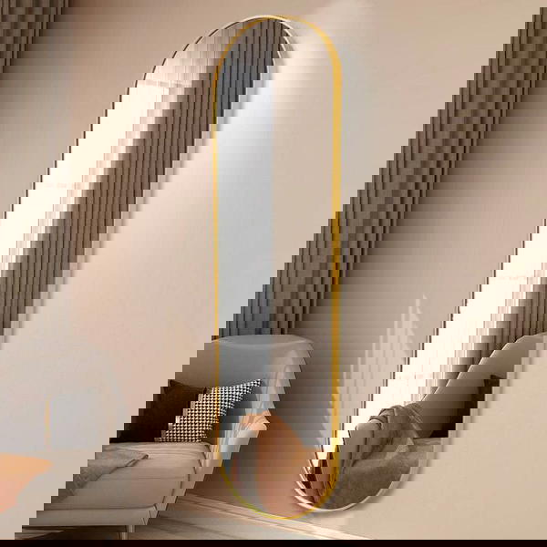 مرآة طويلة تعليق على حيط+معها علاقة للأرض توقيف بلون الأسود والذهبي تصميم راقي وجودة عالية.قياس 130*34  Image 1 Preview