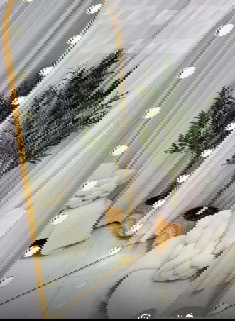 مراية لون ذهبي مع اضاءة المقاس١٨٠ سم                  ٨٠ سم Preview Image