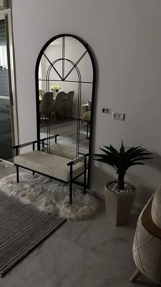 مراية مع مقعد عليها  Image 2 Preview