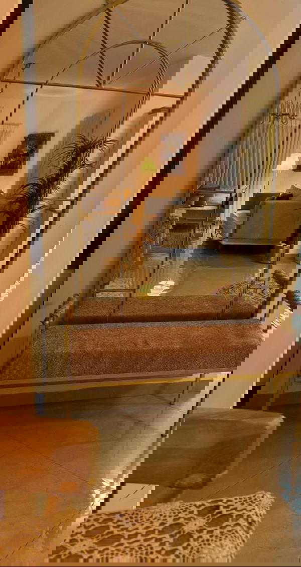 مراية مع مقعد عليها  Image 8 Preview