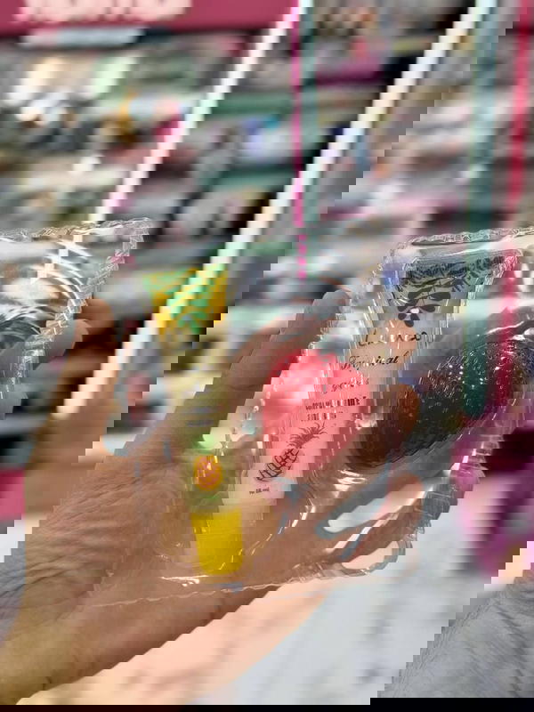 مرطب شفايف مع مقشر  Image 4 Preview