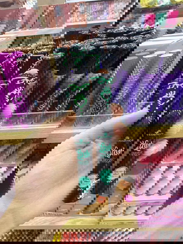 مسكارة Image 3 Preview