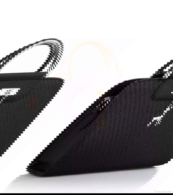 شنط بتصميم مخطط راقي.    Image 2 Preview