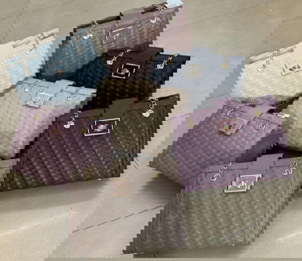 شنط مبطنة فاخرة  Image 1 Preview