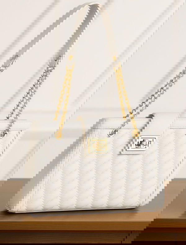 شنط مبطنة فاخرة  Image 2 Preview