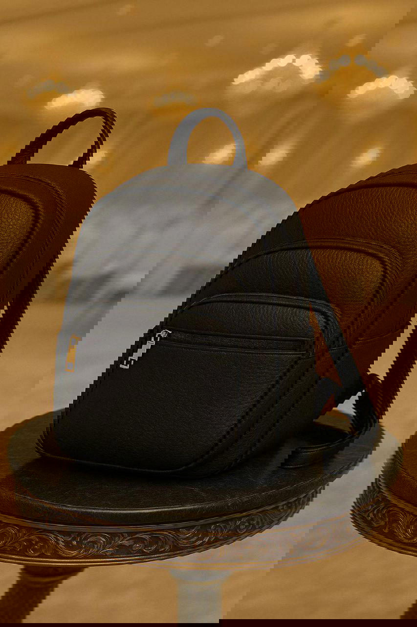 شنط ظهر نوعيه ممتازه وثقيله Preview Image