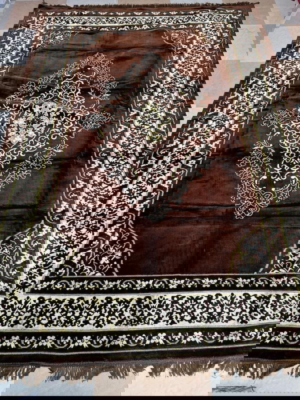 سجاد عجمي اصلي حجم كبير 200*300سم مخمل سوبر سوفت باجمل نقشات واجمل ديزاين    Image 1 Preview