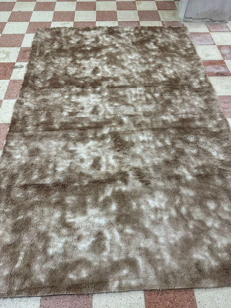 سجاد فرو نافر مرتب Preview Image