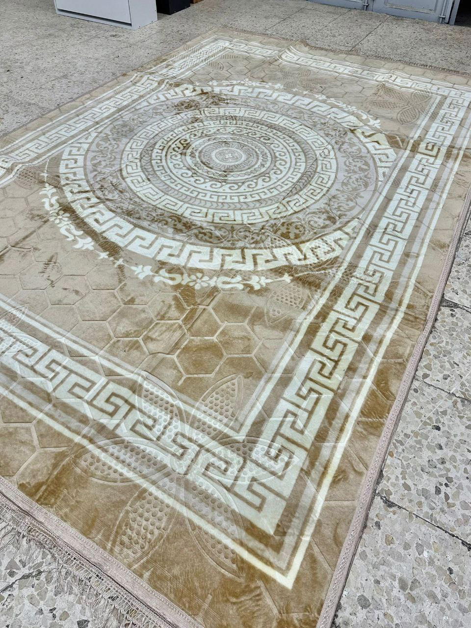 سجاد مخمل حجم 270×180 ارضيه حبيبات ثابته على الارض  Preview Image