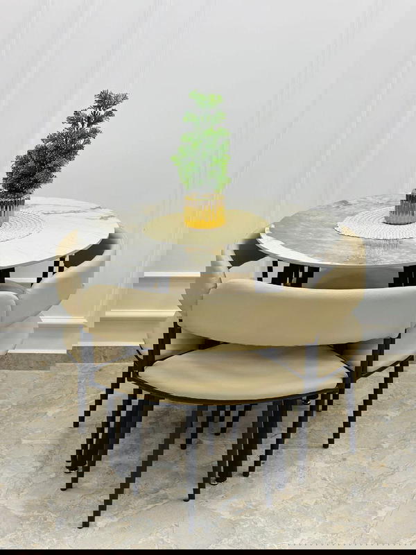 طاولات سفرة جرانيت مميزة جدا مع اربع كراسي حديد مع جلد وتنجيد مربع و دائري قطر 80 و ارتفاع 75 Image 9 Preview