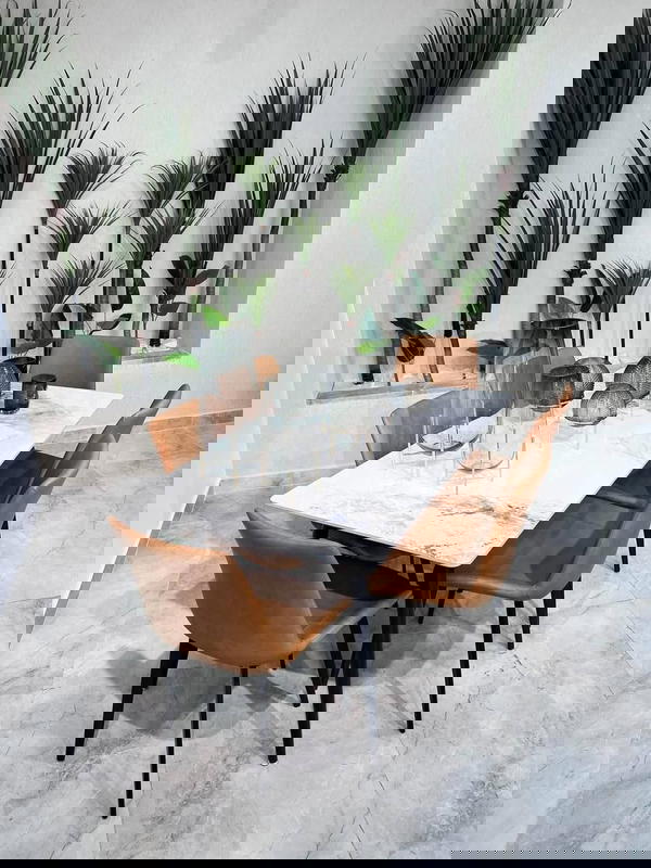 طاوله سفره بورسلان فخمه جدا  حجم كبير 140سم  في 80 سم متوفر كراسي سكني وعسليB Image 1 Preview