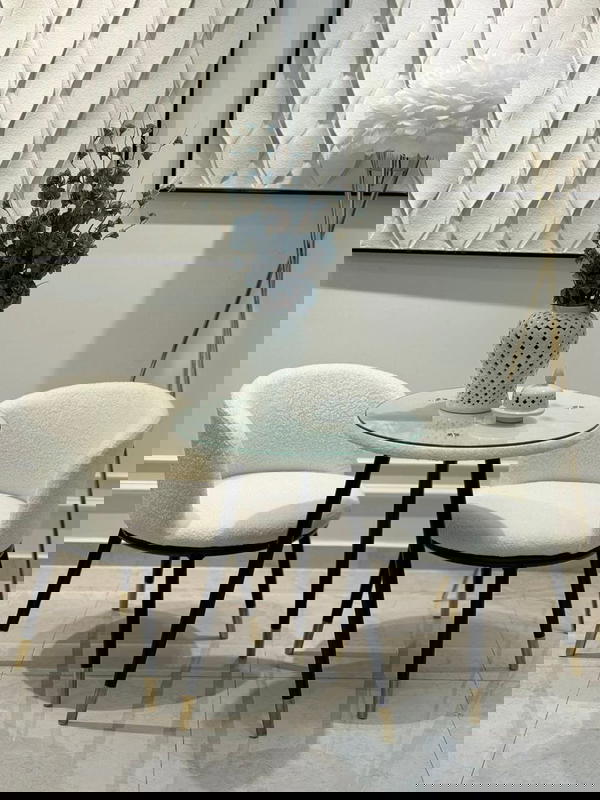 طقم قعدة فرو كرسين مع طاولة  Image 1 Preview