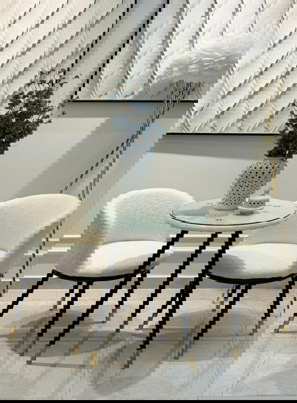 طقم قعدة فرو كرسين مع طاولة  Image 2 Preview