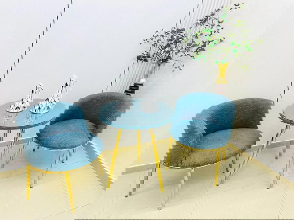 طقم طاولة مع كرستين Image 1 Preview