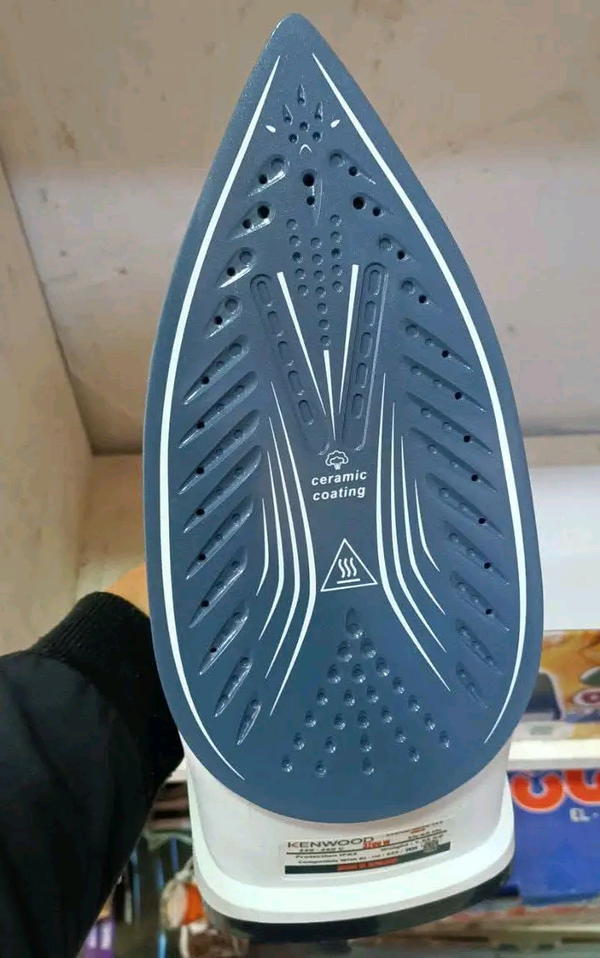 مكوة بخار كينوود 3200 وات Image 2 Preview