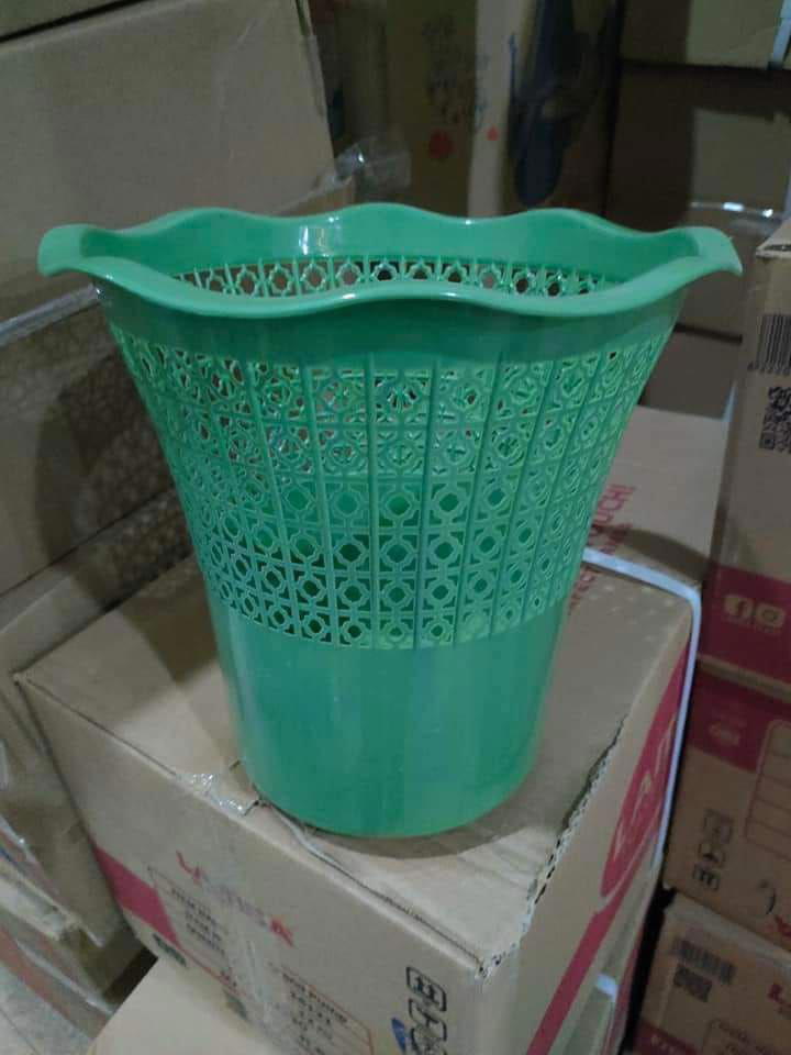 سلة قمامه الوان  Preview Image