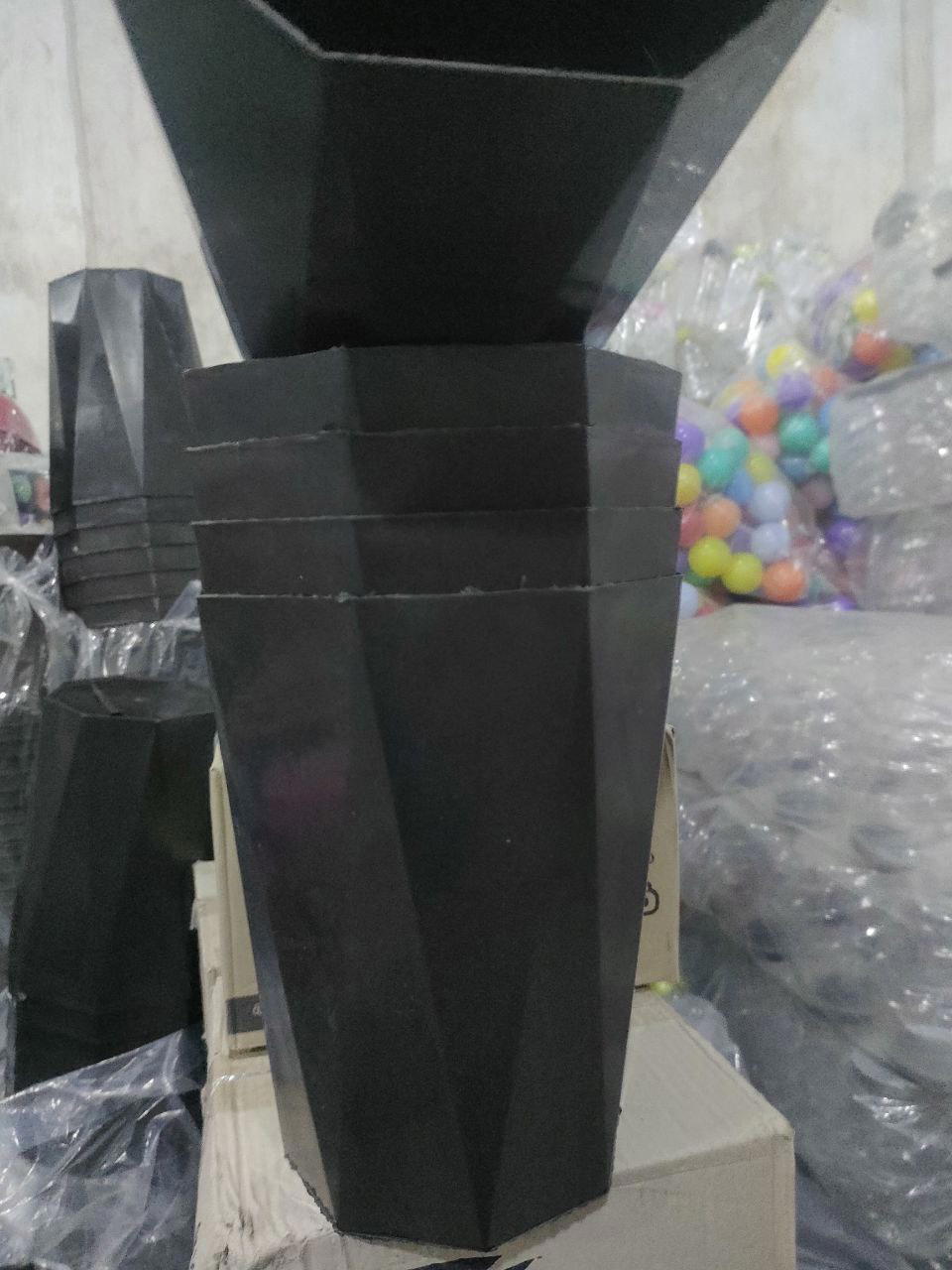 سلة قمامه بلاستيك مضلعه Preview Image