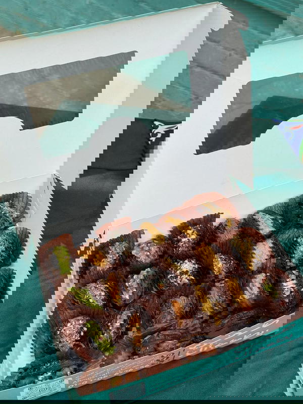 بوكس تمر مجدول محشو مكسرات وشوكلت وزن 450جم Image 1 Preview