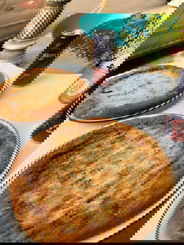 بيتزا فراخ وسط دقيق لوز  Image 1 Preview