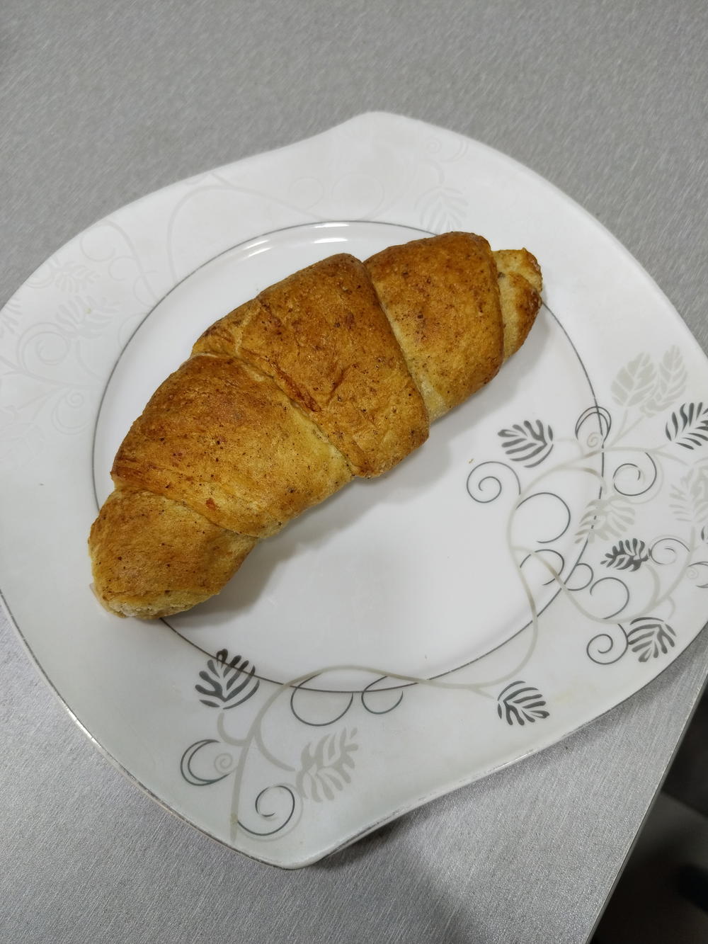 كرواسون ساده لوز  Preview Image