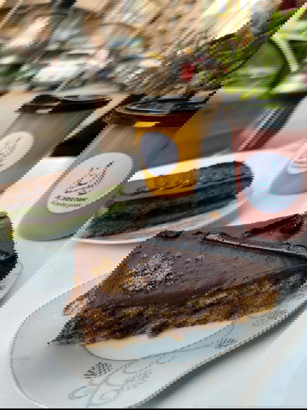 كيك بندق شوكلت دقيق لوز  Preview Image