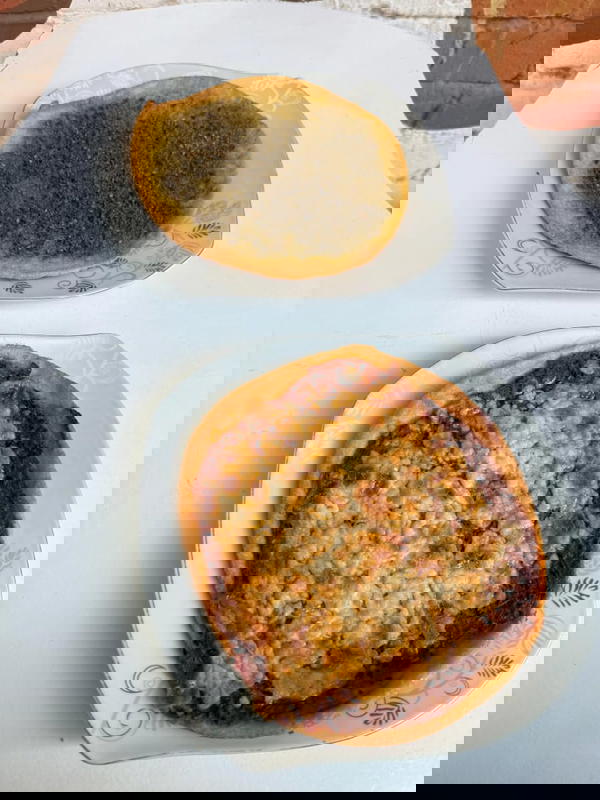 منقوشه جبنه محمره دقيق لوز Image 1 Preview