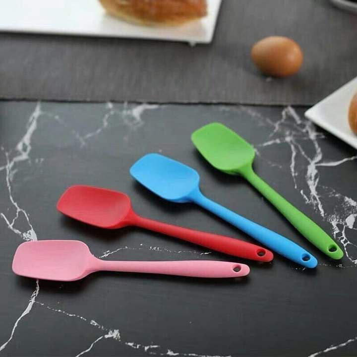 معلقه سيلكون صب Preview Image