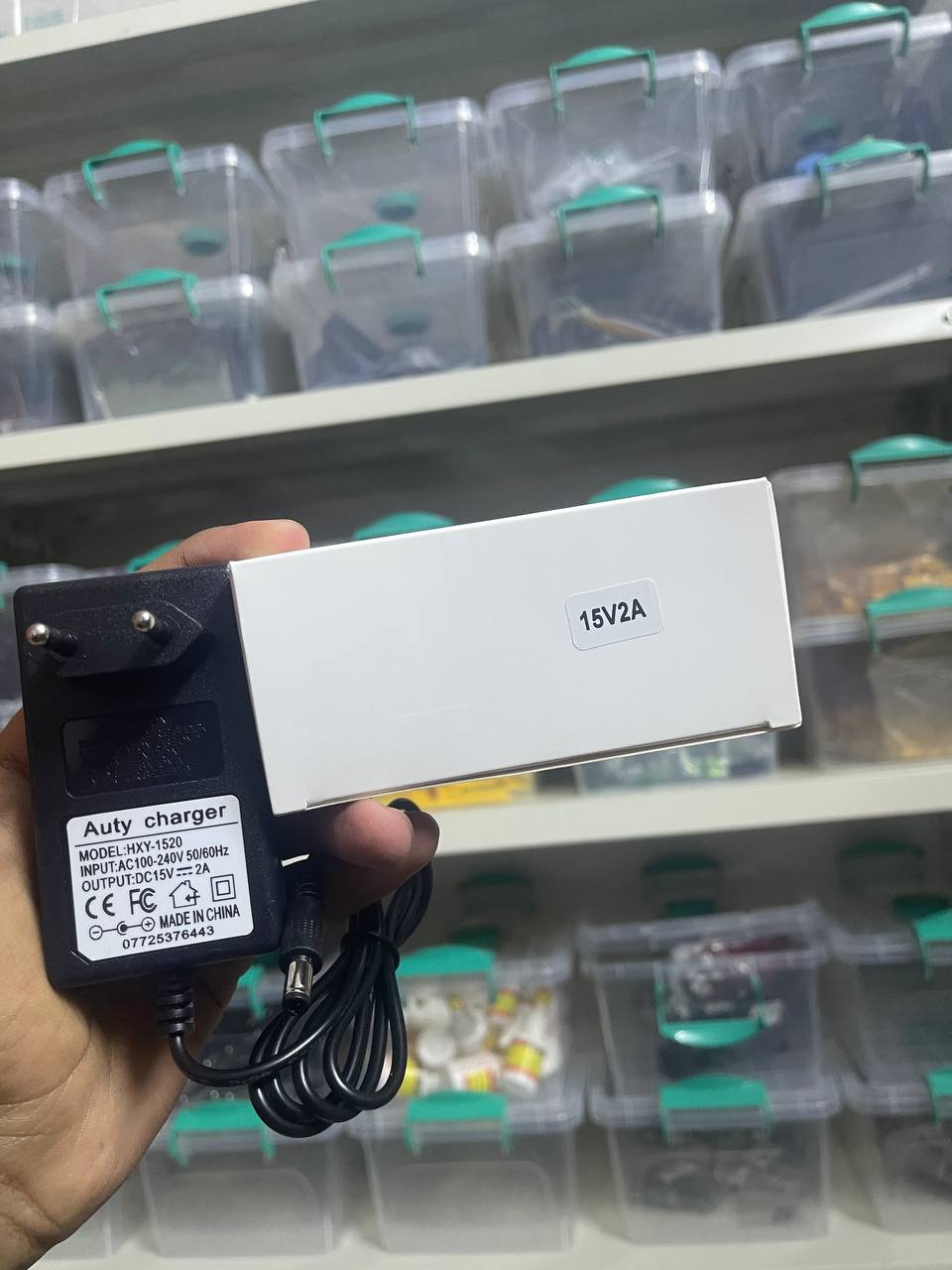 15v 2A AUTY CHARGER Preview Image