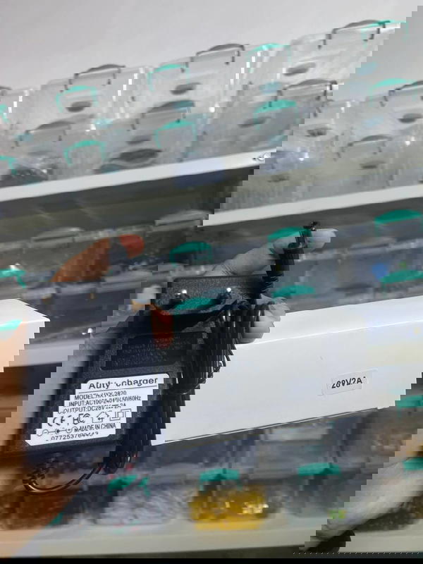 28v 2A AUTY CHARGER Image 1 Preview