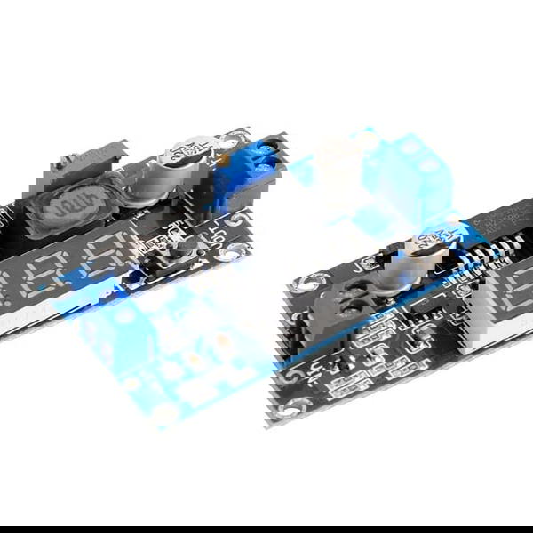 خافض فولتيه مزود بشاشه لعرض الفولتيات الداخله والخارجه Image 1 Preview
