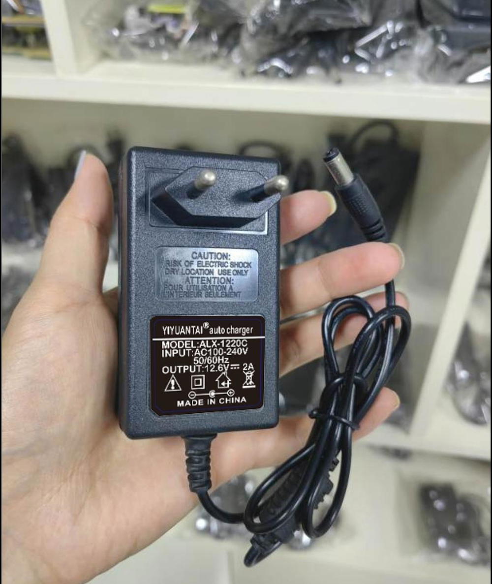 شاحن 12.6V 2A AUTY CHARGER Preview Image