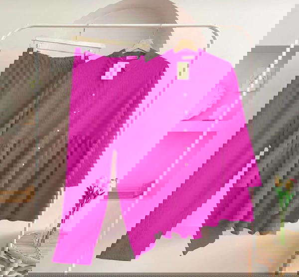 سوت قطعتين بزراير Image 6 Preview